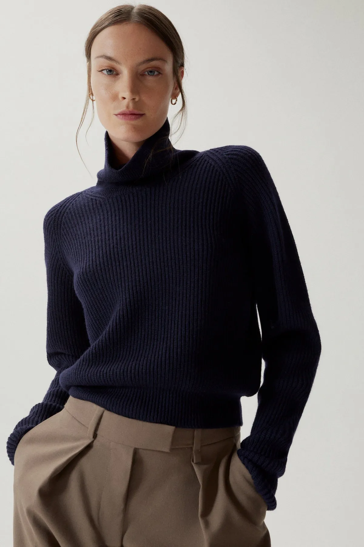 Maglia Crop con collo alto in Lana Merino